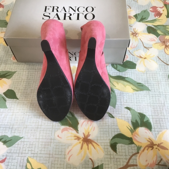 NIB Franco Sarto Pink Suede Vintage Style Wedges - Picture 5 of 6